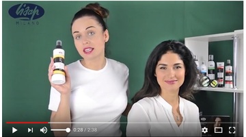 Відеоогляд продукту: блиск для волосся Sleek Spray із серії Sculture